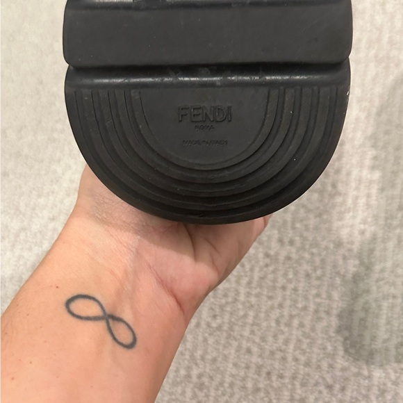 Fendi black - Picture 6 of 11